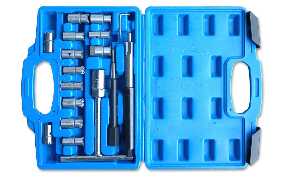 Комплект фрез для чищення форсункових колодязів у головці блоку